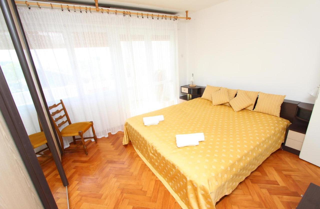 Apartment Maestral Ровінь Екстер'єр фото