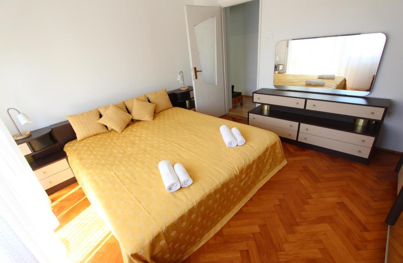 Apartment Maestral Ровінь Екстер'єр фото