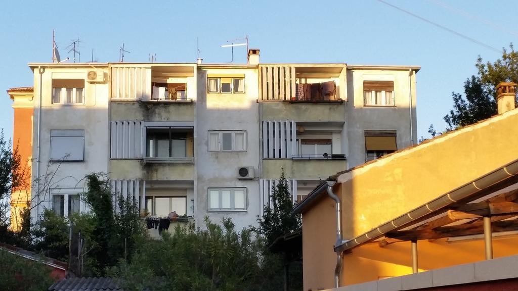 Apartment Maestral Ровінь Екстер'єр фото
